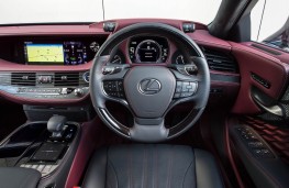 Lexus LS 500h, 2018, dashboard